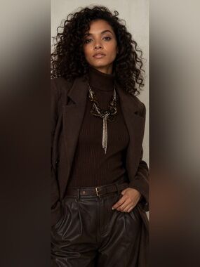 Adia Kibur Resin Link and Chain Statement Necklace